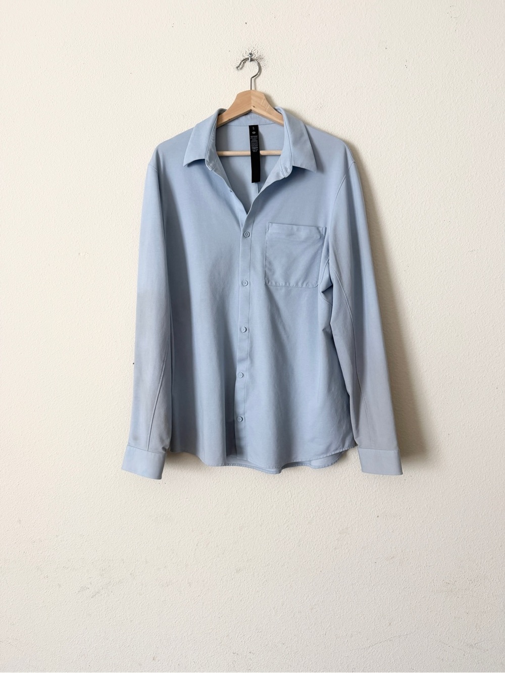 Lululemon Men’s SIZE XL Commission long sleeve shirt in light blue